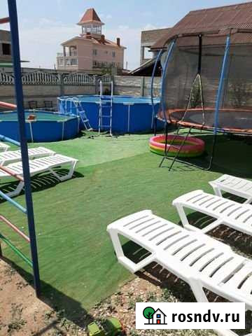 Комната 20 м² в > 9-ком. кв., 1/2 эт. в аренду посуточно в Евпатории Евпатория - изображение 1