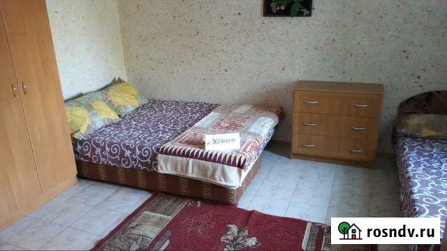 Дом 20 м² на участке 13 сот. в аренду посуточно в Евпатории Евпатория - изображение 1