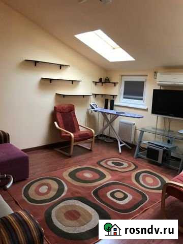 1-комнатная квартира, 35 м², 4/4 эт. в аренду на длительный срок в Симферополе Симферополь - изображение 1