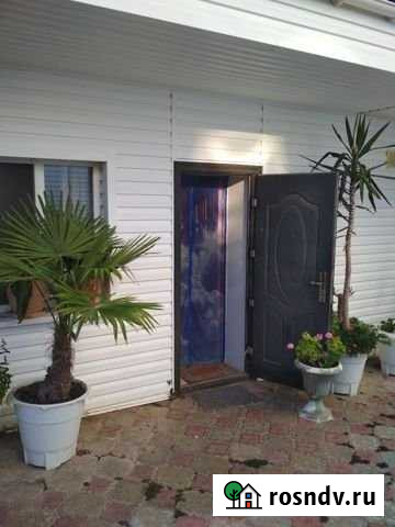 Коттедж 36 м² на участке 5 сот. в аренду посуточно в Севастополе Севастополь - изображение 1