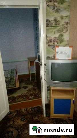 Комната 20 м² в 2-ком. кв., 1/1 эт. в аренду посуточно в Апшеронске Апшеронск - изображение 1