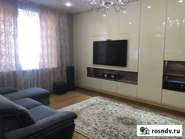 3-комнатная квартира, 100 м², 3/6 эт. в аренду на длительный срок в Тюмени Тюмень - изображение 1