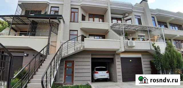 Таунхаус 166 м² на участке 2 сот. на продажу в Ялте Ялта - изображение 1