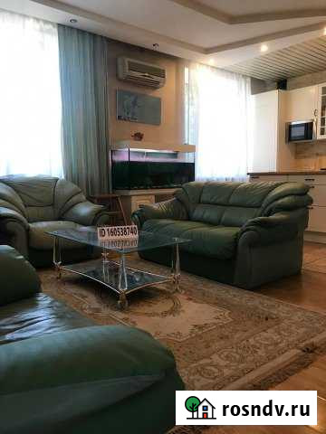 2-комнатная квартира, 54 м², 2/5 эт. в аренду посуточно в Волгограде Волгоград - изображение 1