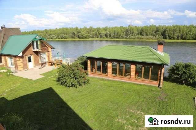 Коттедж 200 м² на участке 10 сот. в аренду посуточно в Сосновоборске Красноярского края Сосновоборск - изображение 1