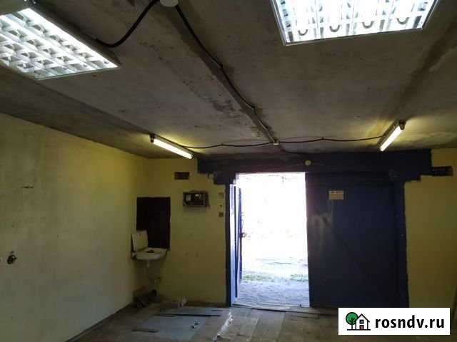 Гараж >30 м² в аренду в Бору Бор - изображение 1