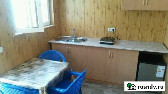 Комната 37 м² в 1-ком. кв., 1/1 эт. в аренду посуточно в Витязево Витязево - изображение 1