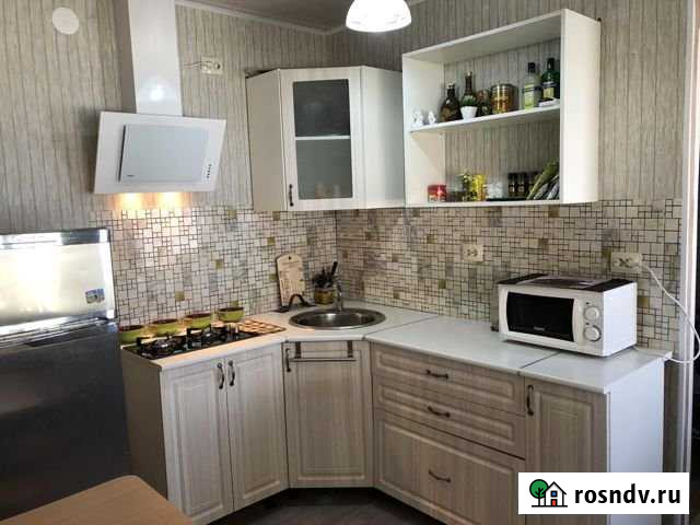 Дом 20 м² на участке 6 сот. в аренду посуточно в Евпатории Евпатория - изображение 1