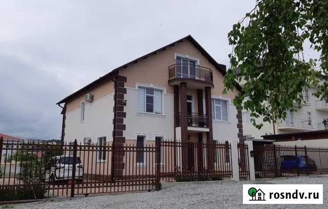 Дом 200 м² на участке 7 сот. в аренду посуточно в Геленджике Геленджик - изображение 1