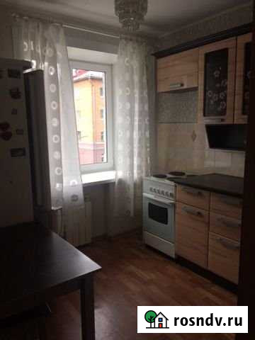 2-комнатная квартира, 42 м², 3/5 эт. в аренду на длительный срок в Юрге Юрга - изображение 1