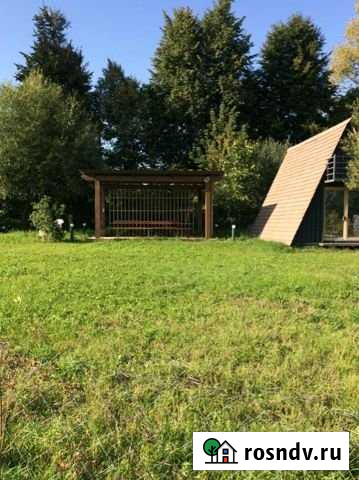 Дом 20 м² на участке 5 сот. в аренду посуточно в Володарского Володарского - изображение 1