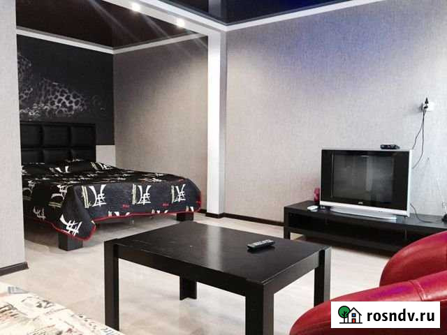 1-комнатная квартира, 40 м², 2/5 эт. в аренду посуточно в Майкопе Майкоп - изображение 1