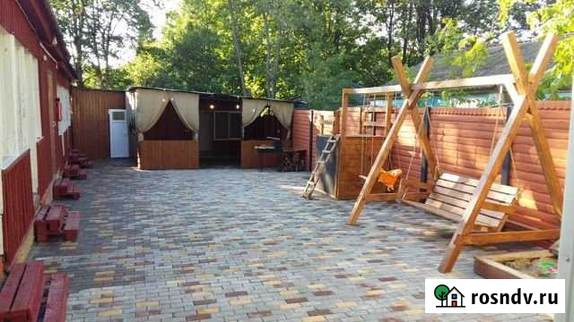 Комната 15 м² в 7-ком. кв., 1/1 эт. в аренду посуточно в Севастополе Севастополь - изображение 1