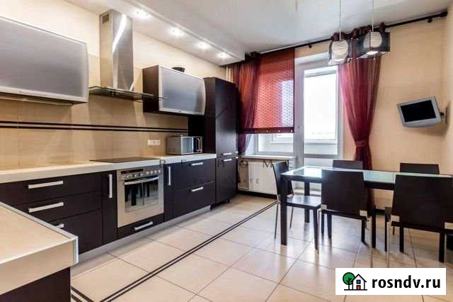 4-комнатная квартира, 135 м², 13/16 эт. в аренду на длительный срок в Санкт-Петербурге Санкт-Петербург - изображение 1