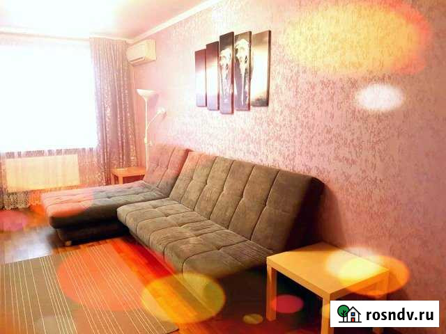 2-комнатная квартира, 64 м², 2/10 эт. в аренду посуточно в Альметьевске Альметьевск - изображение 1