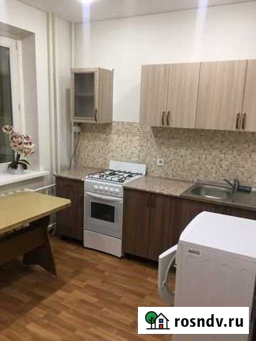 1-комнатная квартира, 38 м², 4/9 эт. в аренду на длительный срок в Балаково Балаково - изображение 1