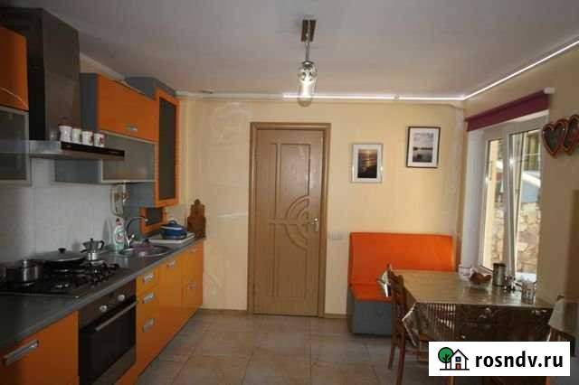 2-комнатная квартира, 52 м², 1/2 эт. на продажу в Ялте Ялта - изображение 1