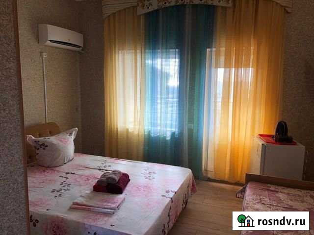 Комната 16 м² в 1-ком. кв., 3/3 эт. в аренду посуточно в Евпатории Евпатория - изображение 1