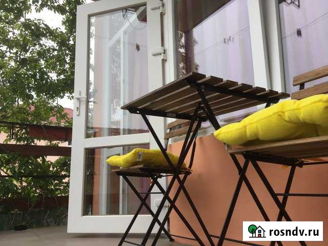 Комната 36 м² в 3-ком. кв., 3/3 эт. в аренду посуточно в Феодосии Феодосия - изображение 1