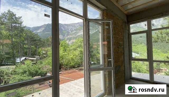 Дом 130 м² на участке 2.3 сот. на продажу в Ялте Ялта - изображение 1