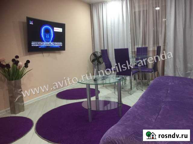 2-комнатная квартира, 60 м², 2/5 эт. в аренду посуточно в Норильске Норильск - изображение 1