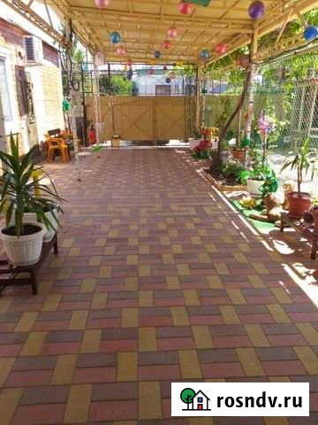 Комната 30 м² в 6-ком. кв., 1/1 эт. в аренду посуточно в Приморско-Ахтарске Приморско-Ахтарск - изображение 1