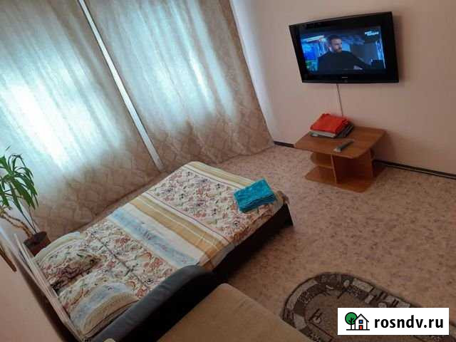 1-комнатная квартира, 50 м², 8/9 эт. в аренду посуточно в Нижневартовске Нижневартовск - изображение 1