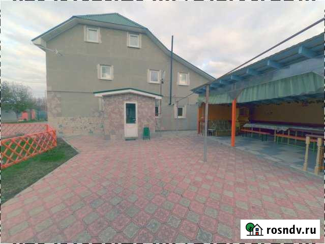 Коттедж 450 м² на участке 6 сот. в аренду посуточно в Кинеле Кинель - изображение 1