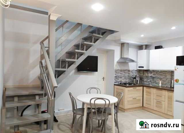 2-комнатная квартира, 50 м², 2/3 эт. в аренду посуточно в Ялте Ялта - изображение 1