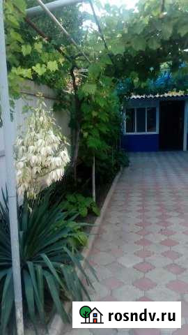 Дом 40 м² на участке 3 сот. в аренду посуточно в Ейске Ейск - изображение 1