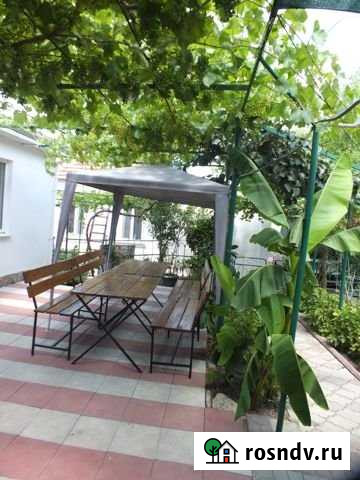 Дом 50 м² на участке 6 сот. в аренду посуточно в Феодосии Феодосия - изображение 1