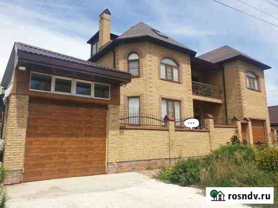 Дом 290 м² на участке 4 сот. на продажу в Батайске Батайск