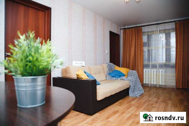 3-комнатная квартира, 60 м², 1/5 эт. в аренду посуточно в Волгограде Волгоград - изображение 1