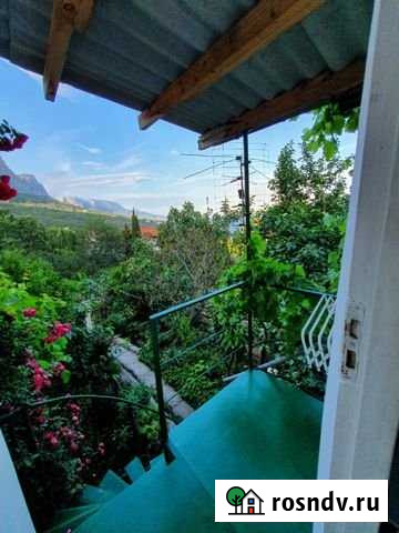 Дача 28 м² на участке 1 сот. в аренду посуточно в Алупке Алупка - изображение 1