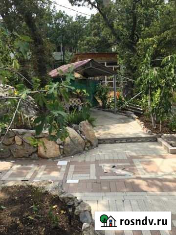 Дом 65 м² на участке 100 сот. в аренду посуточно в Алупке Алупка - изображение 1