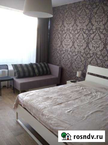 Комната 26 м² в 1-ком. кв., 1/2 эт. в аренду посуточно в Симферополе Симферополь - изображение 1