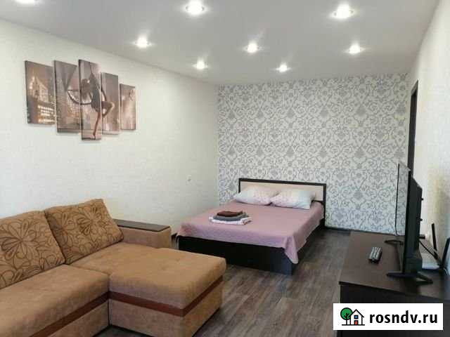 1-комнатная квартира, 36 м², 2/5 эт. в аренду посуточно в Братске Братск - изображение 1