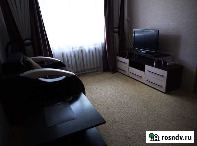 1-комнатная квартира, 30 м², 1/5 эт. в аренду посуточно в Шадринске Шадринск - изображение 1