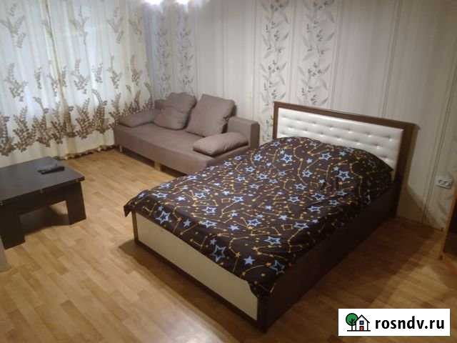 1-комнатная квартира, 40 м², 1/5 эт. в аренду посуточно в Воткинске Воткинск - изображение 1