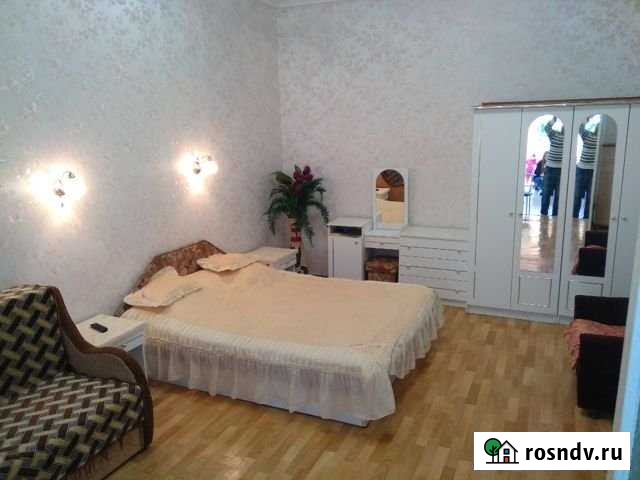 1-комнатная квартира, 40 м², 2/2 эт. в аренду посуточно в Ялте Ялта - изображение 1