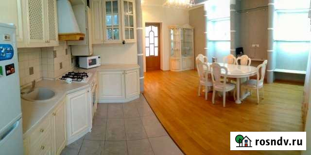 4-комнатная квартира, 110 м², 2/5 эт. в аренду на длительный срок в Севастополе Севастополь - изображение 1