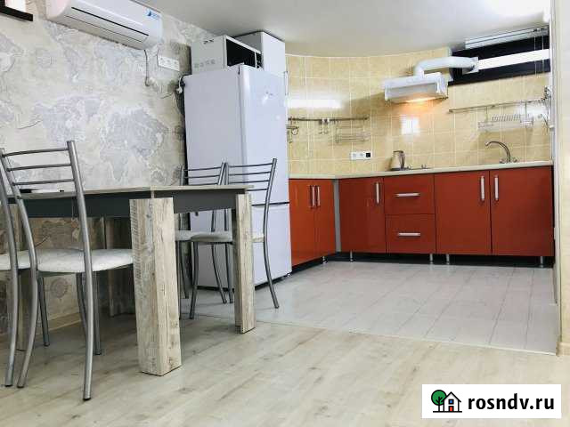 1-комнатная квартира, 40 м², 1/3 эт. в аренду посуточно в Высоком Высокое - изображение 1