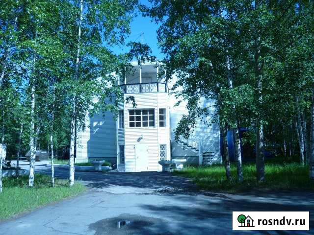 Здание трехэтажное и земельный участок под ним Нижневартовск - изображение 1