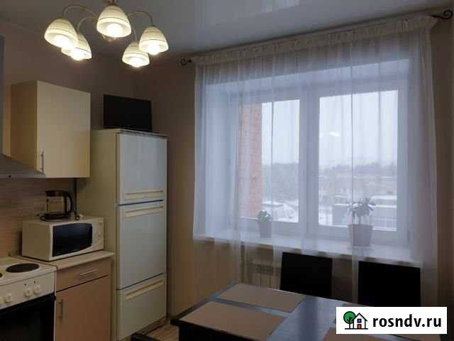 1-комнатная квартира, 43 м², 3/9 эт. в аренду посуточно в Сургуте Ханты-Мансийского АО Сургут - изображение 1