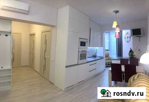 3-комнатная квартира, 65 м², 2/18 эт. в аренду посуточно в Ялте Ялта - изображение 1