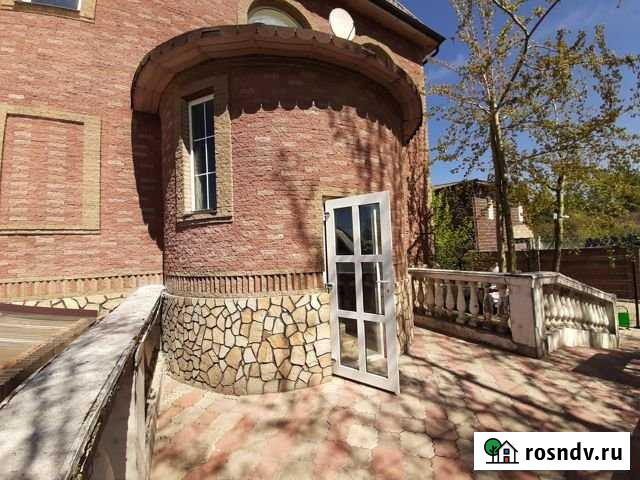 Комната 20 м² в > 9-ком. кв., 2/4 эт. в аренду на длительный срок в Дедовске Дедовск - изображение 1