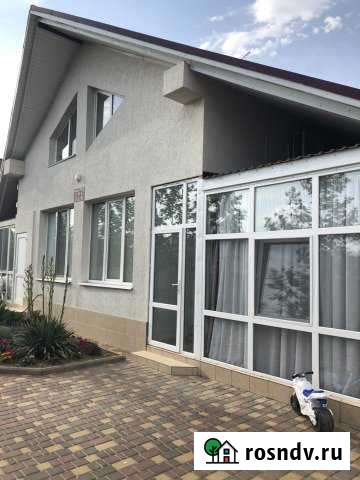 Коттедж 56 м² на участке 1000 сот. в аренду посуточно в Евпатории Евпатория - изображение 1