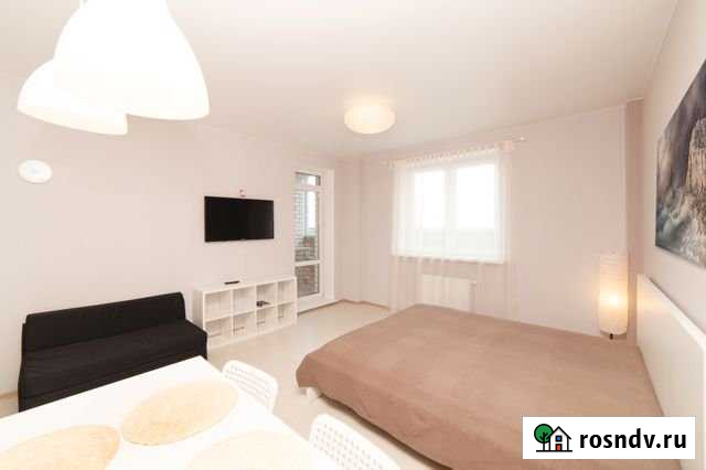 Квартира-студия, 40 м², 18/20 эт. в аренду посуточно в Тюмени Тюмень - изображение 1