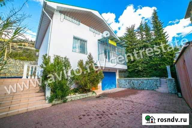 Дом 212.5 м² на участке 4.2 сот. на продажу в Ялте Ялта - изображение 1