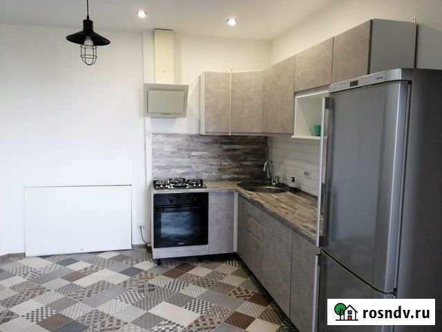 2-комнатная квартира, 80 м², 6/9 эт. в аренду на длительный срок в Астрахани Астрахань - изображение 1